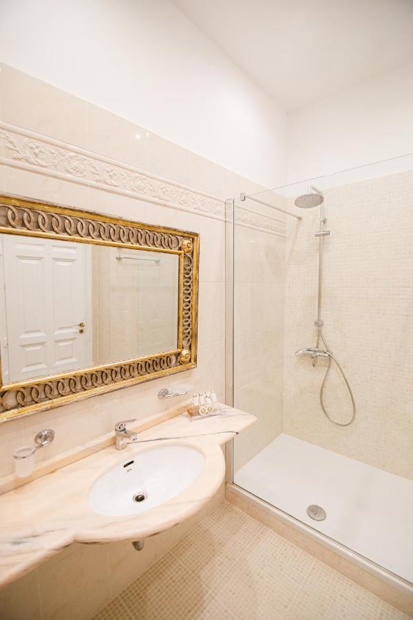 Palaiologos Luxury City Hotel Patras Zewnętrze zdjęcie